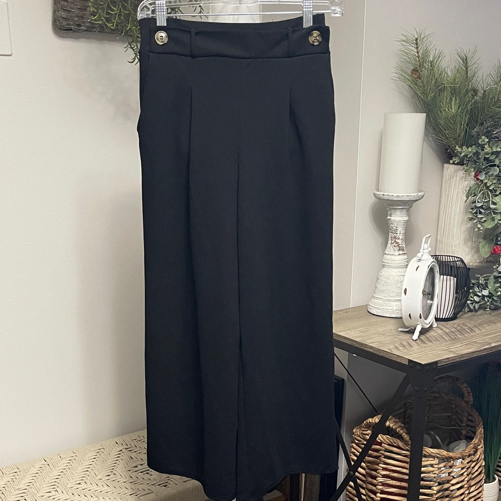 Sophisticated Black Wide Leg Trousers